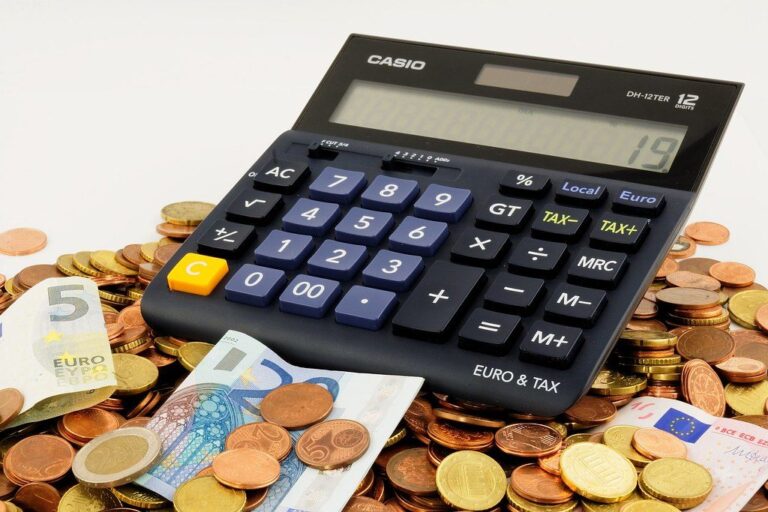 Calculator with euro notes and coins
